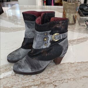Unique Gray and Black Women's Ankle Boots